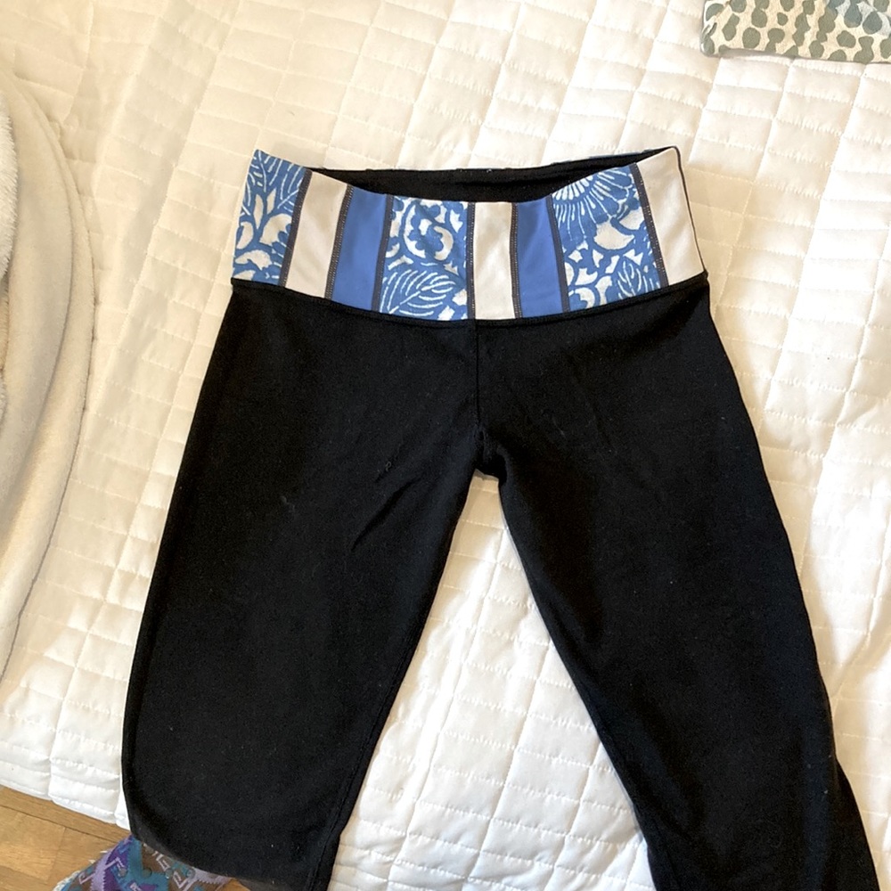 Reversible lululemon pants size 4!